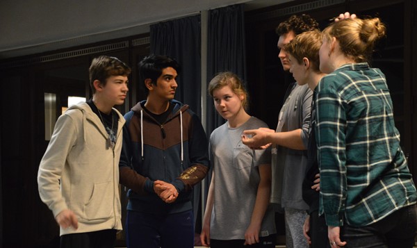 Regelmäßige Theaterfahrten