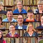 Deutschlehrerinnen und Deutschlehrer im Schuljahr 2021/22 Deutsch Fachschaft 2021/22 1 groß
